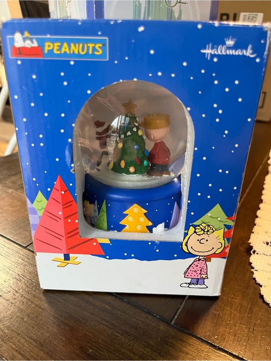 Hallmark Other - VTG Peanuts Hallmark Musical Water Globe Charlie Brown Christmas Tree-Never Used